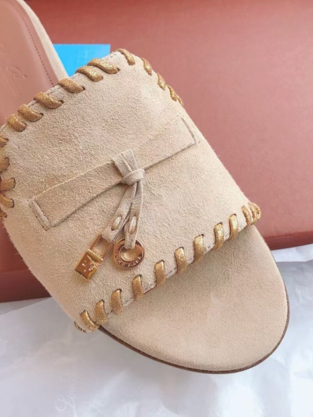 Loro Piana Beige Bow Charm Slide Sandals - Picture 7 of 7